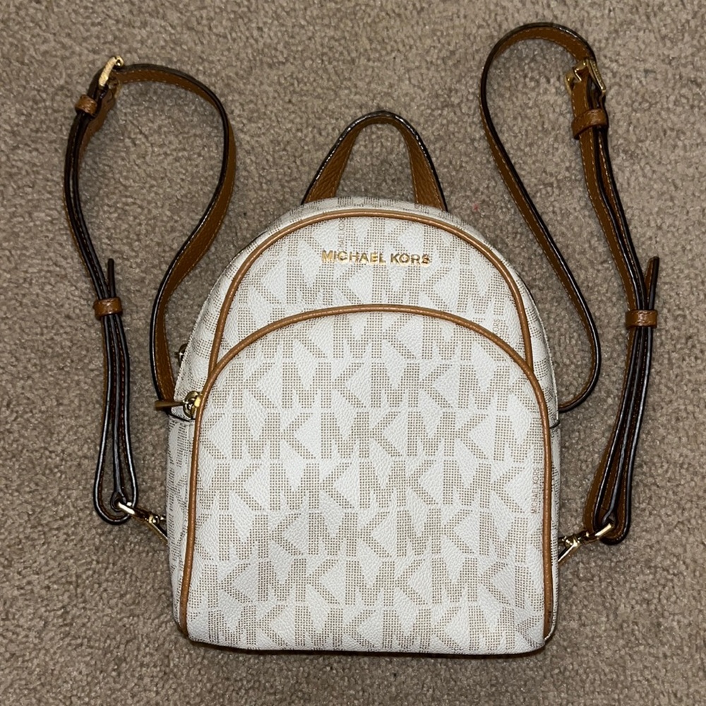 MICHAEL KORS MINI BACKPACK